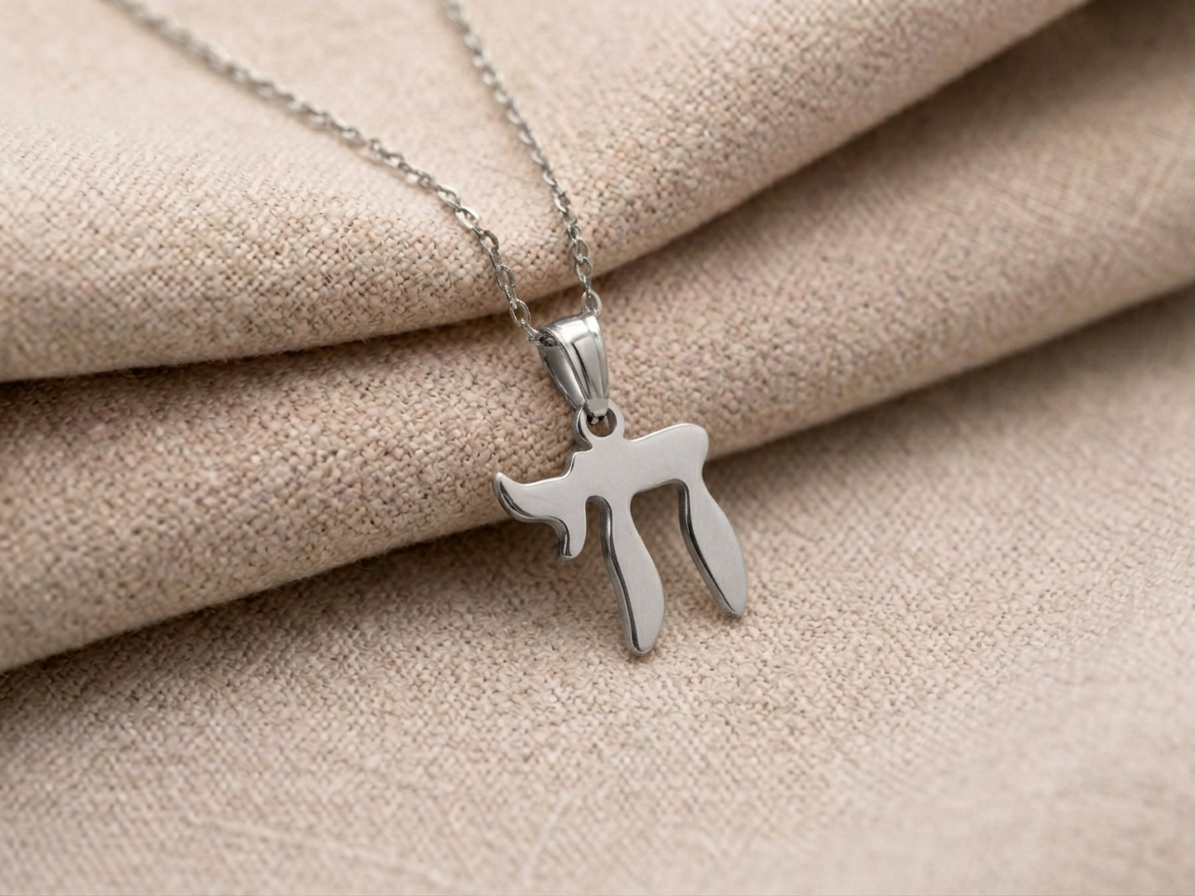 The Chai Necklace – Silver Plated